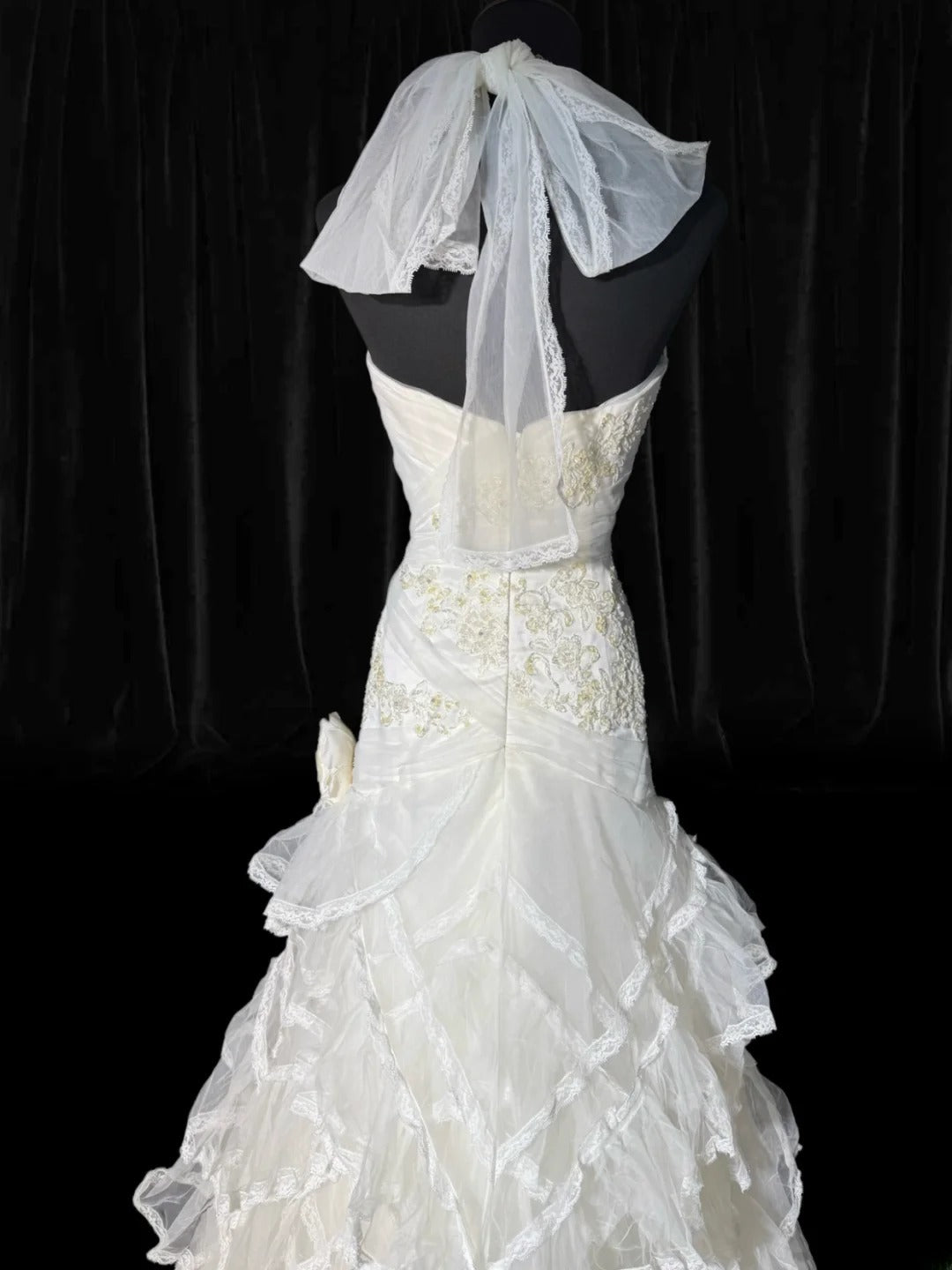 Robes de mariée longues et intemporelles, inspiration années 70 : robes dos nu élégantes, style sirène bohème, robe de mariée cintrée à volants plissée et à volants (AS055)