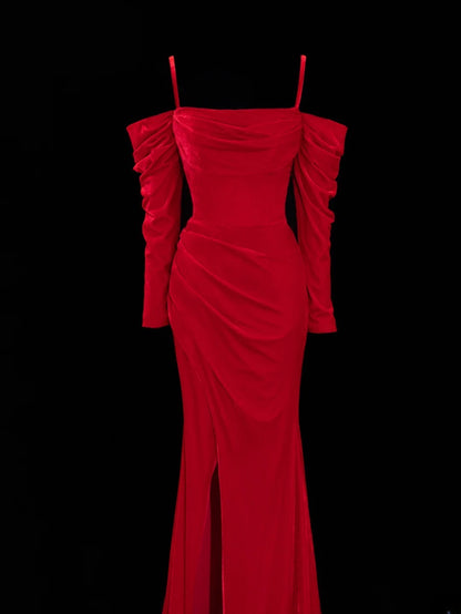 Schlichtes, formelles, schulterfreies, rotes Meerjungfrauenkleid mit Schlitz und Raffungen – ein beeindruckendes langes Ballkleid oder Abendkleid SA056