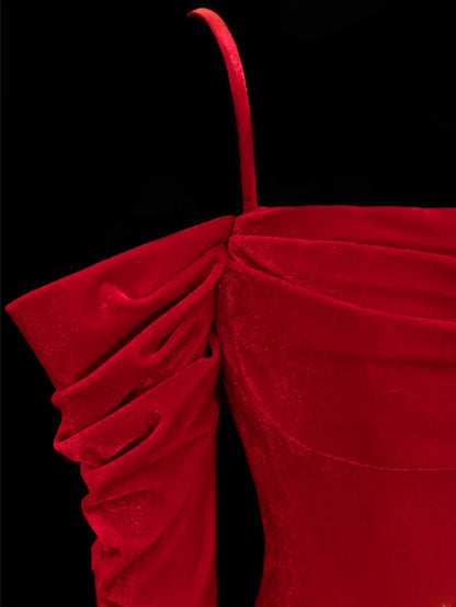 Schlichtes, formelles, schulterfreies, rotes Meerjungfrauenkleid mit Schlitz und Raffungen – ein beeindruckendes langes Ballkleid oder Abendkleid SA056