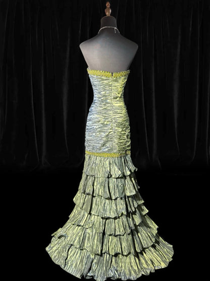 Elegantes, ärmelloses, trägerloses Meerjungfrauen-Abendkleid aus grünem Taft mit Perlenbesatz und Stufenrock, lang, formell, elegant, perfekt für Dinnerpartys (AS057)