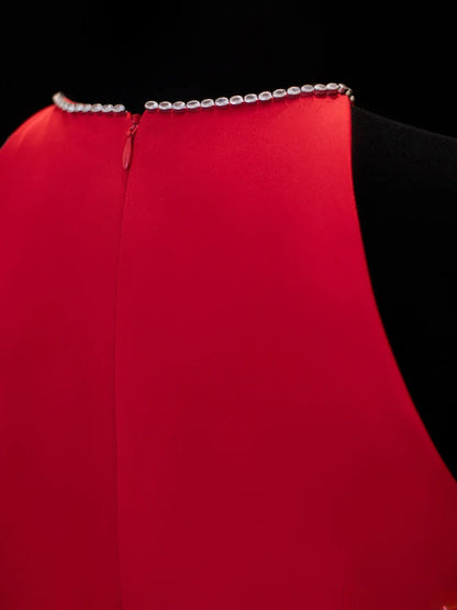 Schlichtes, formelles A-Linien-Kleid mit Rundhalsausschnitt in Rot und Perlenbesatz – ein beeindruckendes langes Ballkleid oder Abendkleid SA057