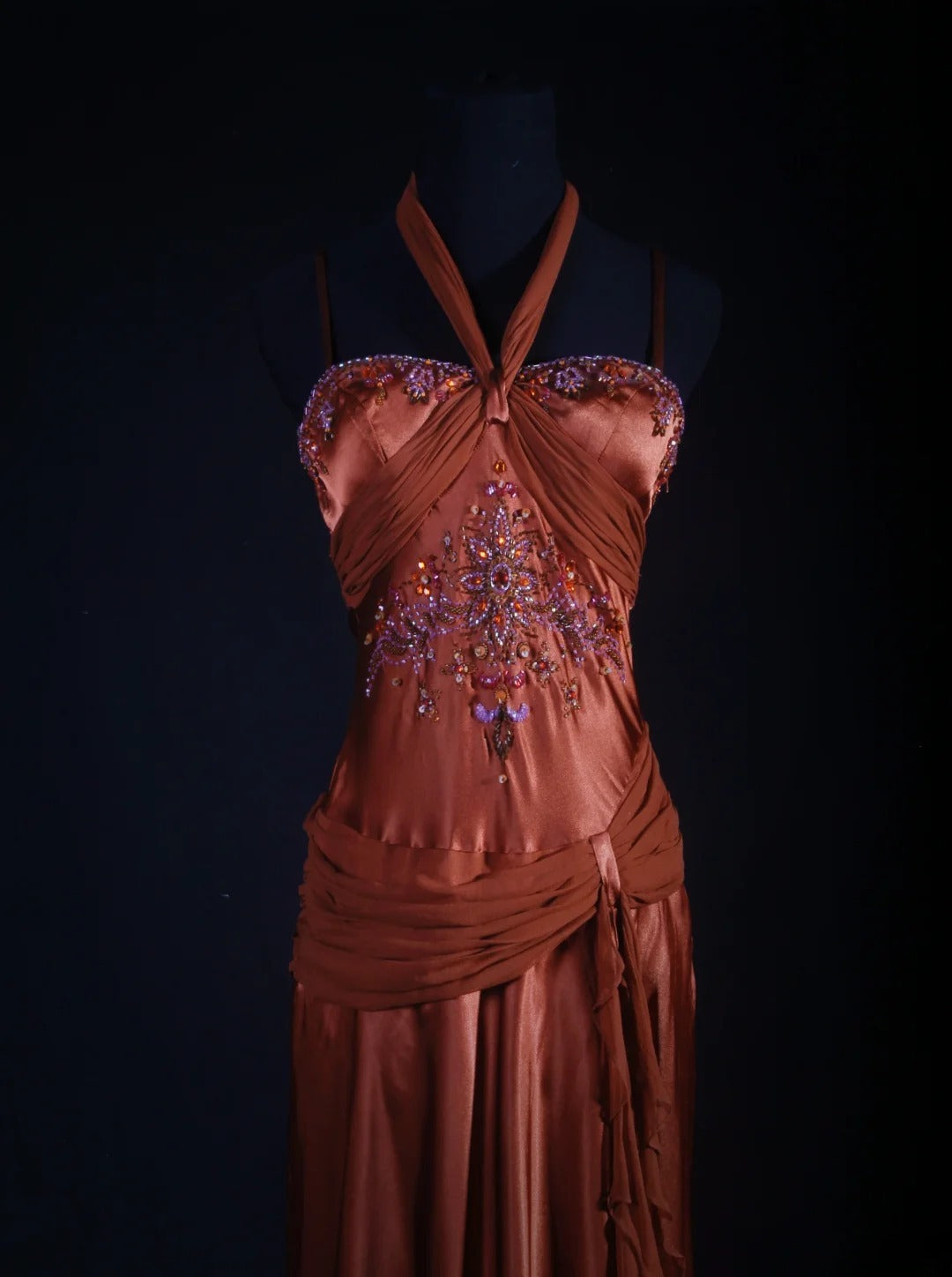 Robe de soirée vintage fourreau dos nu en satin et dentelle avec perles, style rétro années 50, idéale pour un anniversaire, un dîner ou un bal de promo (AS059)