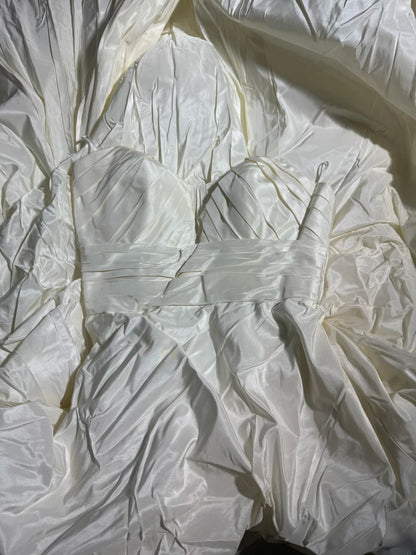 Robe de mariée longue vintage années 1960, robe de princesse bustier style années 1960 avec traîne à volants plissés, robe de mariée blanche AS061
