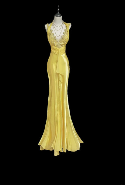 Klassisches Meerjungfrauen-Abendkleid mit V-Ausschnitt, gelber Spitze, rückenfreiem Rüschenbesatz und Rüschen – perfekt für den Schulabschlussball oder als Abendgarderobe AS066