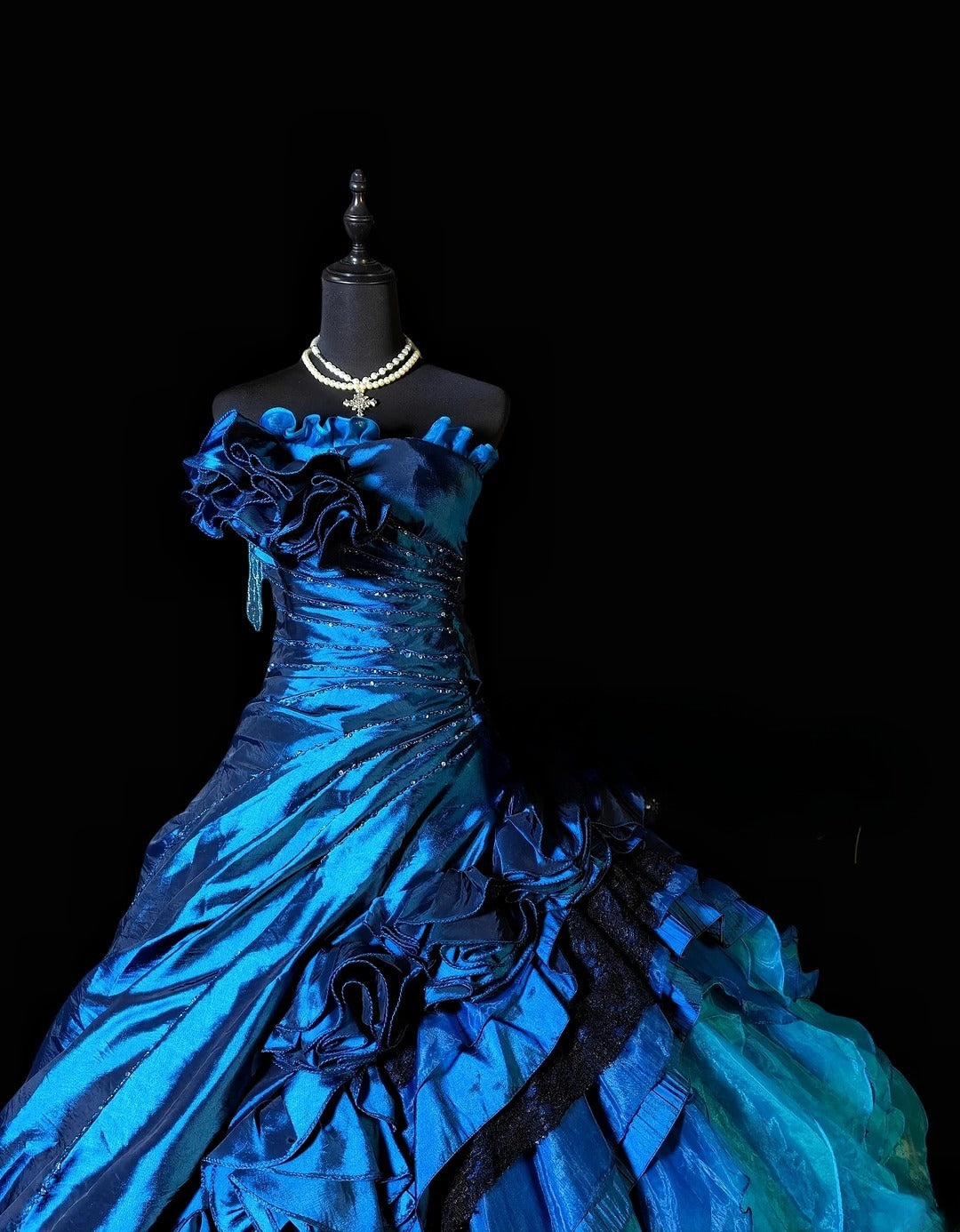 Princess Ball Gown Strapless Royal Blue With Ruffled Long Quinceañera Dress Moda 2000 15 Quinceanera Dresses Ideas Sweet 16 Outfit RB6951
