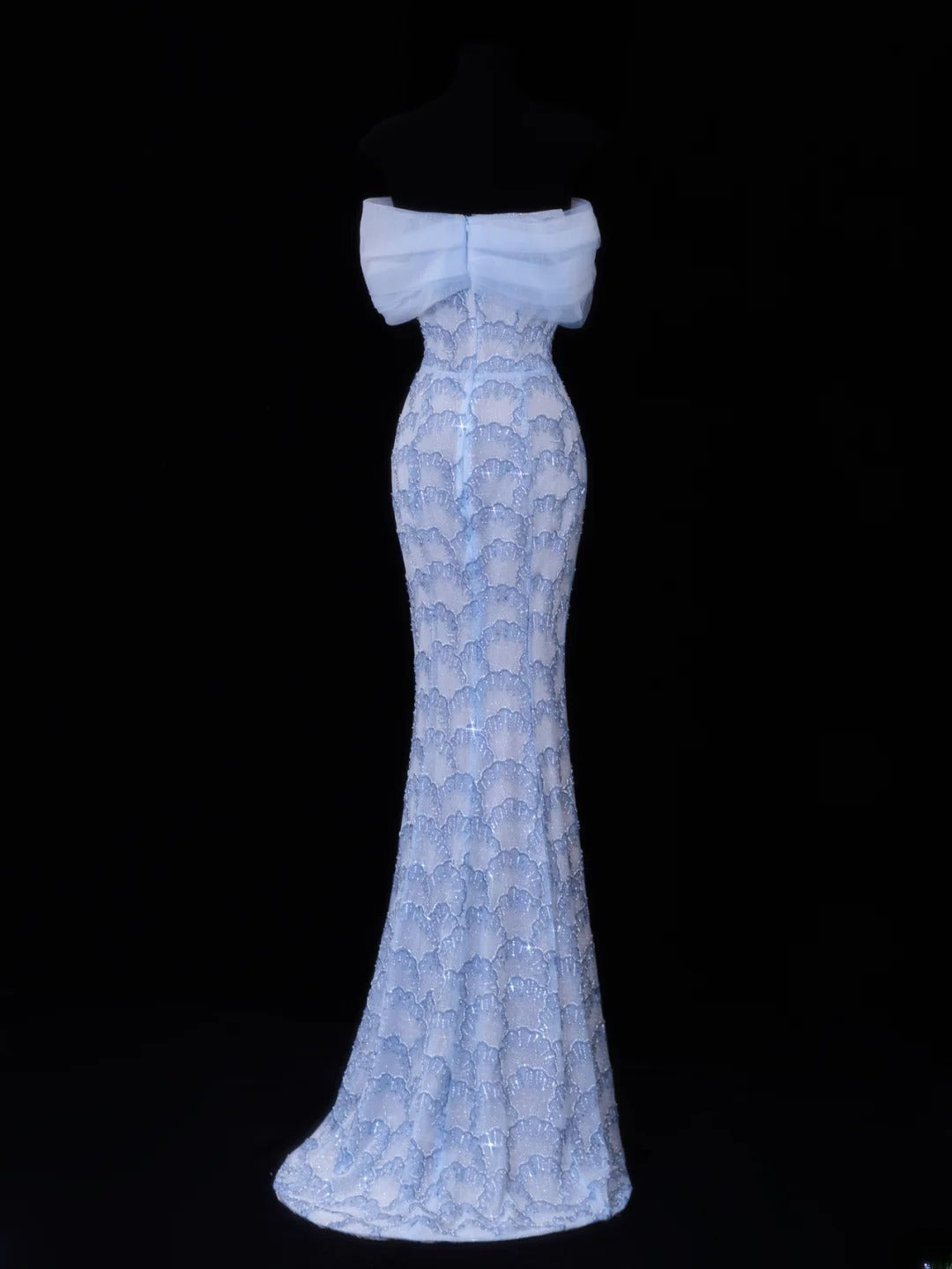 Elegantes, schulterfreies Meerjungfrauen-Abendkleid aus blauem Tüll mit langen Ärmeln – ein beeindruckendes, langes Abendkleid für festliche Anlässe (SA068).