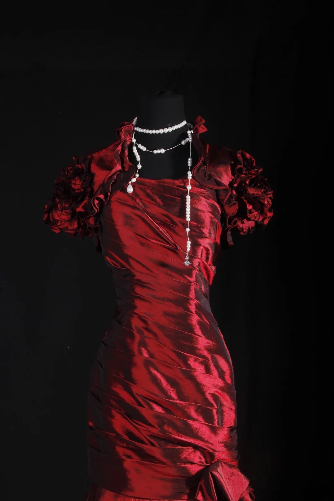 Robe de cocktail sirène années 90, col carré, en taffetas rouge plissé, longue, idéale pour les remises de diplômes et les bals de fin d'année (AS069)