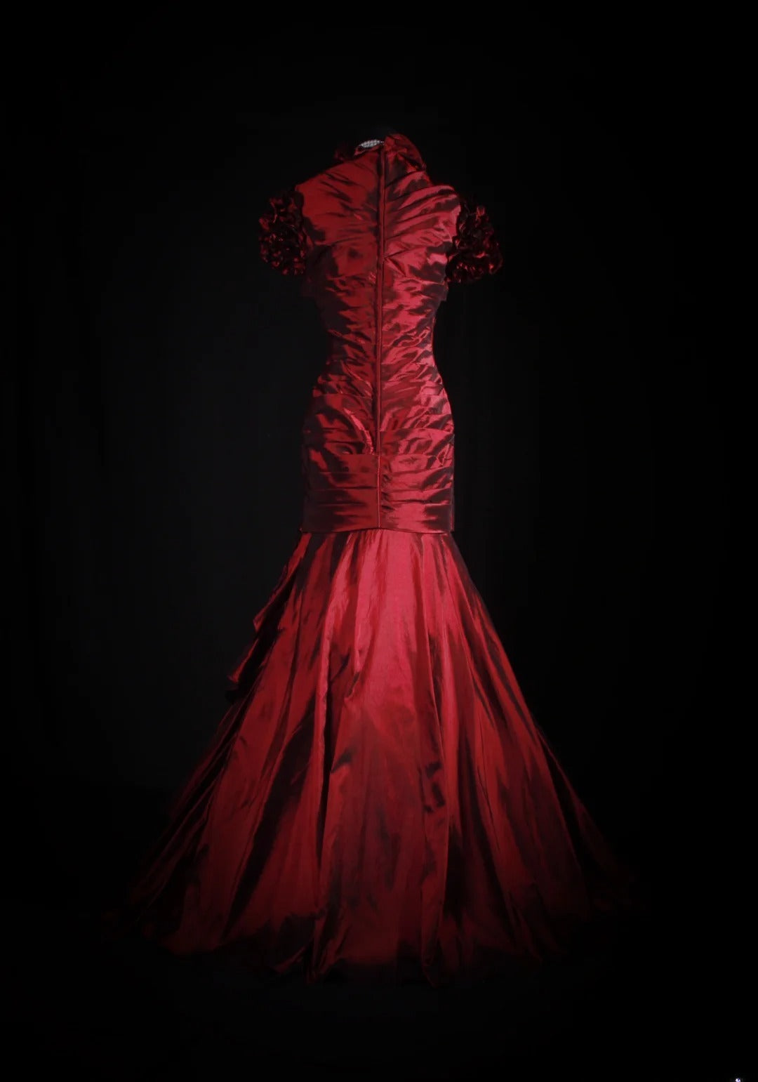 Robe de cocktail sirène années 90, col carré, en taffetas rouge plissé, longue, idéale pour les remises de diplômes et les bals de fin d'année (AS069)