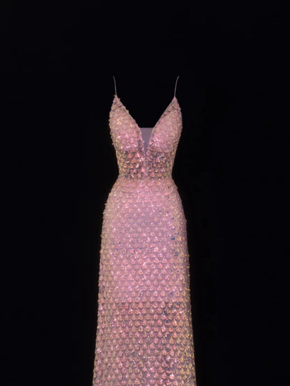 Elegantes, formelles A-Linien-Abendkleid mit Spaghettiträgern und rosa Pailletten – ein echter Hingucker!