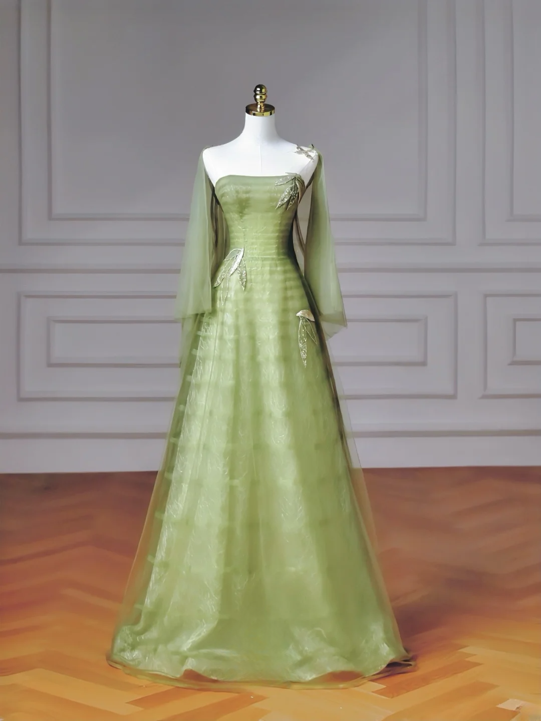 Märchenhaftes, trägerloses Ballkleid aus grünem Tüll mit Cape, langes, formelles, aufwendig besticktes Abendkleid mit Perlenbesatz, ideal für festliche Anlässe wie Abschlussball, Dinnerpartys und andere festliche Anlässe (AQ081)