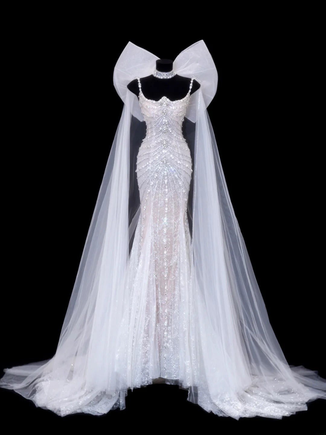 Zeitloses Brautkleid im romantischen Meerjungfrauen-Stil mit Spaghettiträgern, aus Tüll mit silbernen Perlen, weiß, auch in kleinen und großen Größen erhältlich (SA082)