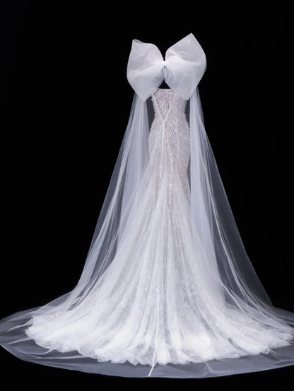 Zeitloses Brautkleid im romantischen Meerjungfrauen-Stil mit Spaghettiträgern, aus Tüll mit silbernen Perlen, weiß, auch in kleinen und großen Größen erhältlich (SA082)