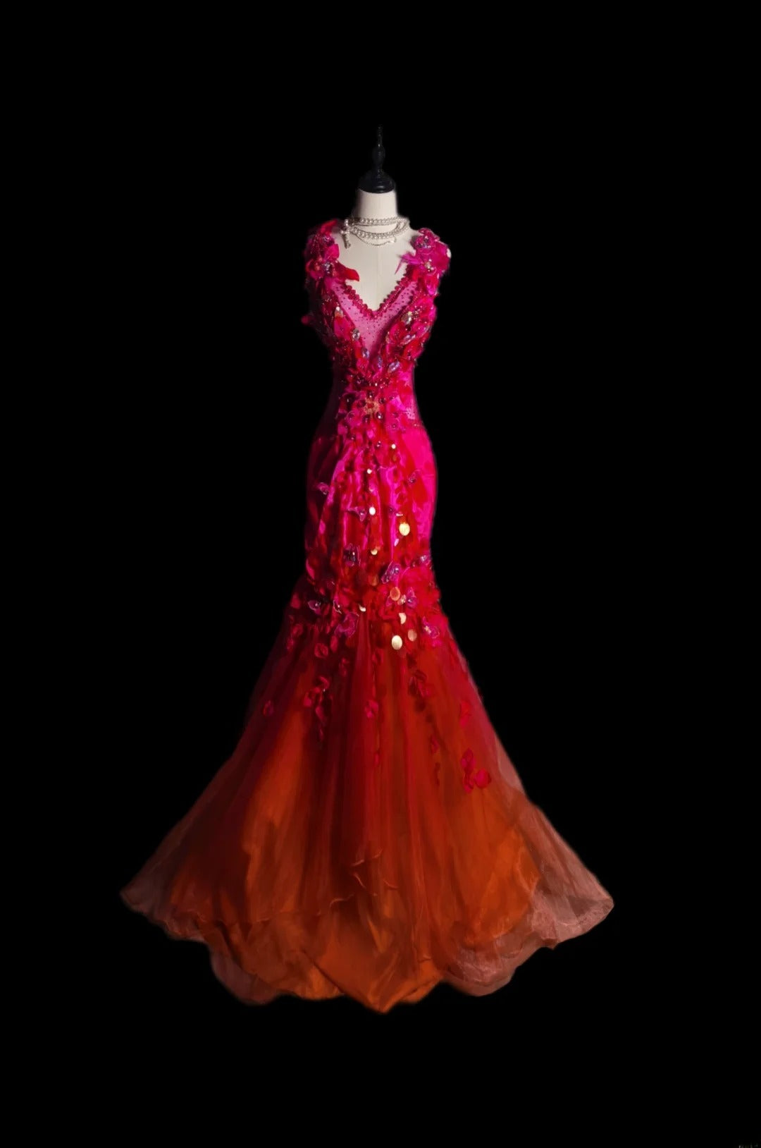 Retro 60er Jahre Meerjungfrauen-Abendkleid mit V-Ausschnitt, rotem Tüll und Spitze, ärmellos, lang, Inspiration für Abschlussball/Tanzkleid AS083