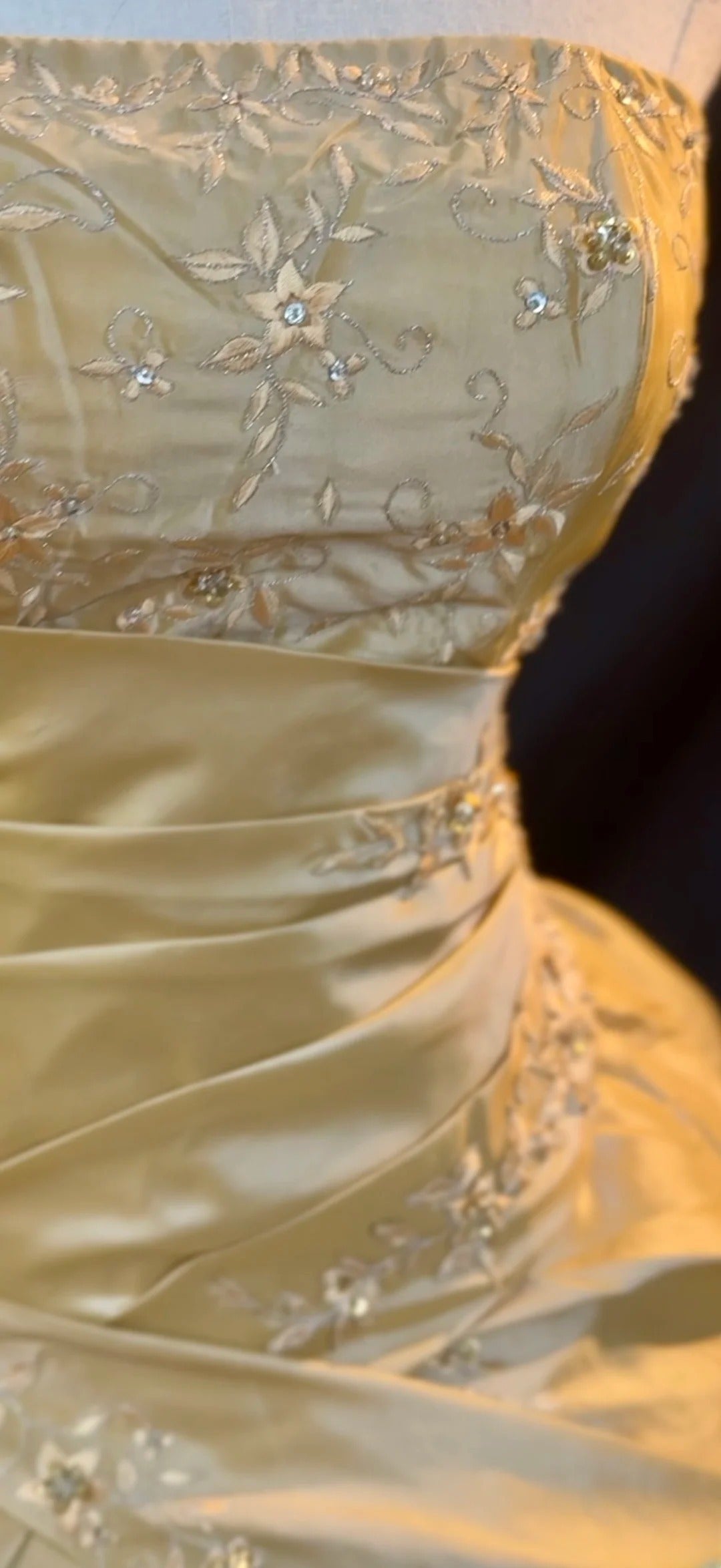 Princess Ball Gown Strapless Yellow Satin Sleeveless With Lace Long Quinceanera Dress vestido de 15 de cenicienta RB3485