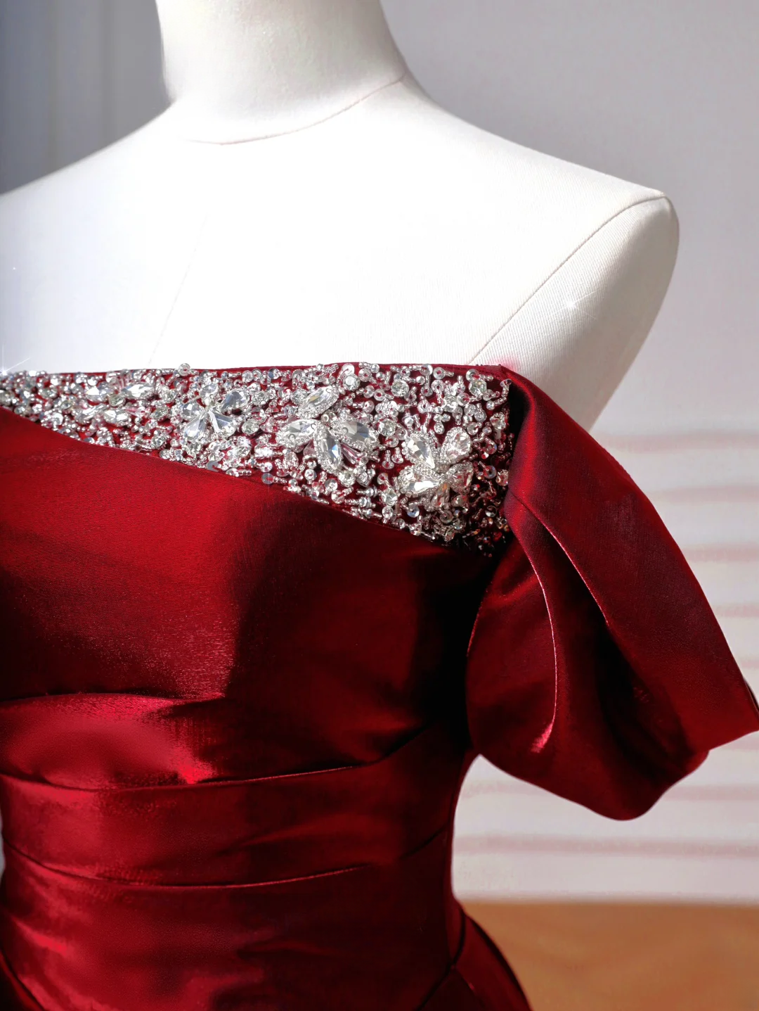 Elegantes Ballkleid, schulterfrei, burgunderrot, lang, formell, festlich, für Abschlussball, Abendveranstaltung, Dinnerpartys, AQ093