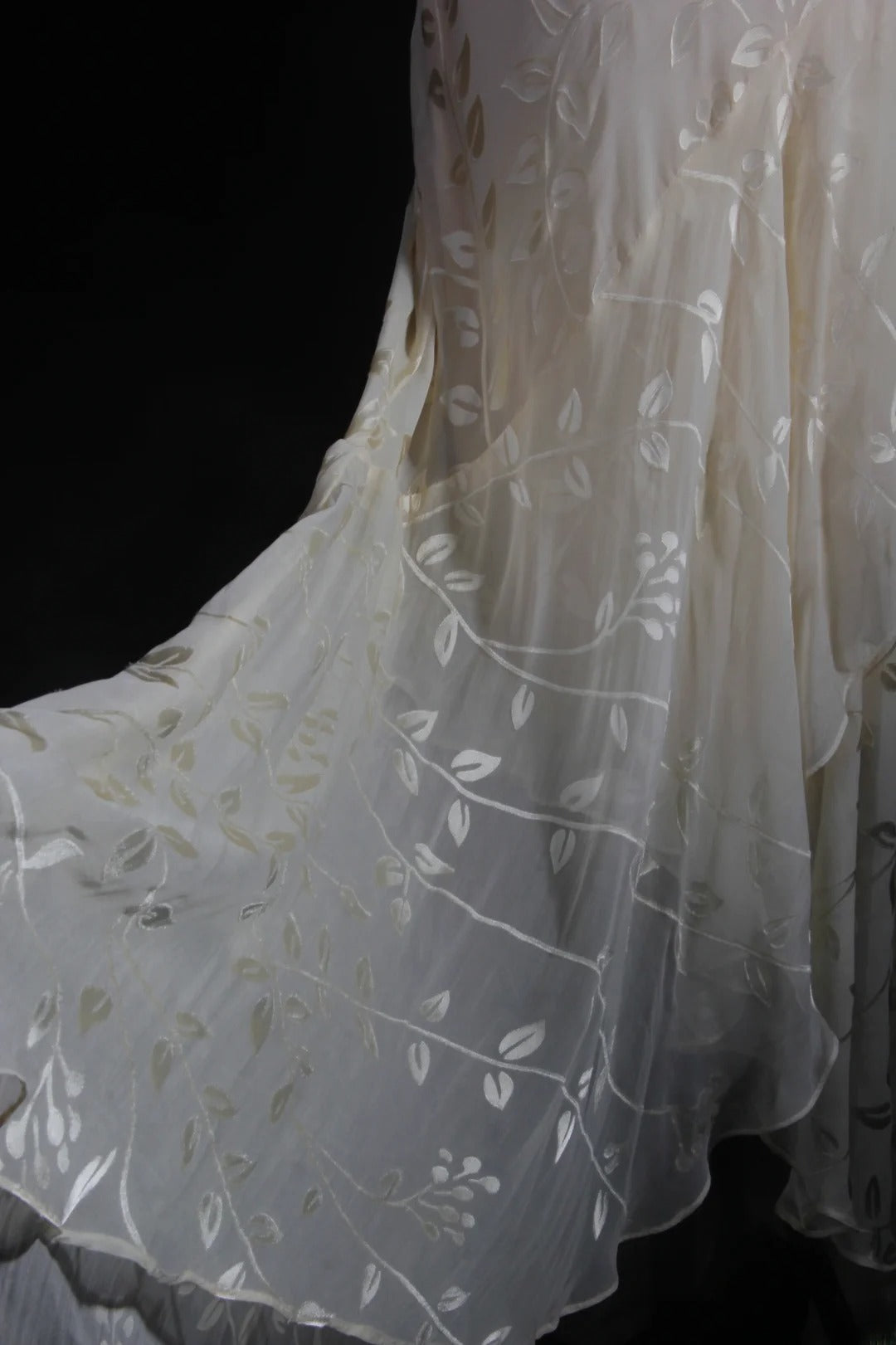 Elegantes Meerjungfrauen-Kleid aus weißem Chiffon mit asymmetrischem Halsausschnitt, asymmetrischem Saum und Perlen, langes Party- und Abendkleid für Damen AS094