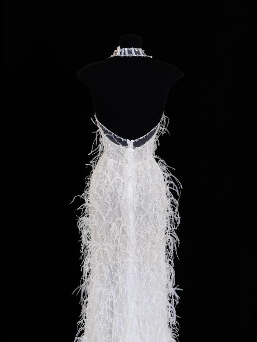 Robe de mariée intemporelle, robe sirène romantique à col en V ornée de plumes, blanche, tailles petites et grandes, pour femmes SA097
