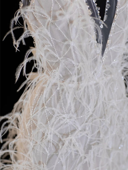 Robe de mariée intemporelle, robe sirène romantique à col en V ornée de plumes, blanche, tailles petites et grandes, pour femmes SA097