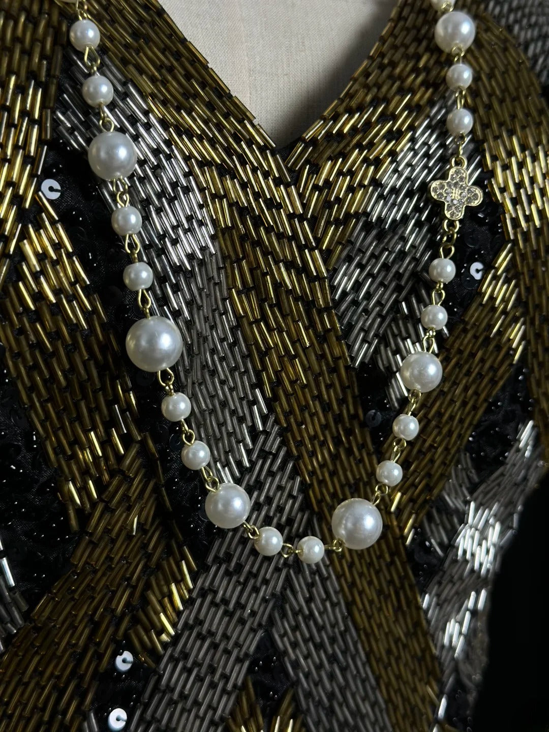Vintage 80s Prom Dresses Mermaid V Neckline Black Chiffon With Gold Beaded Long Evening Dress Formal Outfits RB5904
