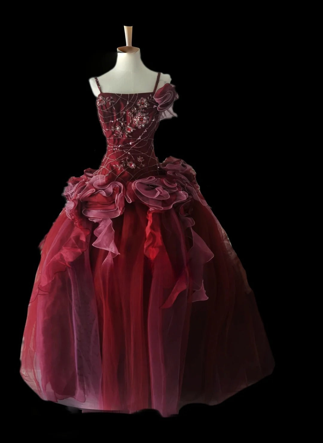 Einzigartiges Ballkleid mit Spaghettiträgern, burgunderrotem Tüll und Perlen, langes Kleid für Abschlussball, Quinceañera, Sweet 15, 16. Geburtstag, AS100