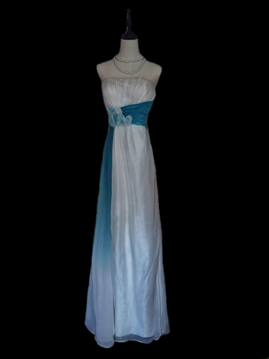Robe de bal longue vintage trapèze sans bretelles, en mousseline blanche et bleue ombrée, sans manches, style A, pour les élèves de terminale (AS101)
