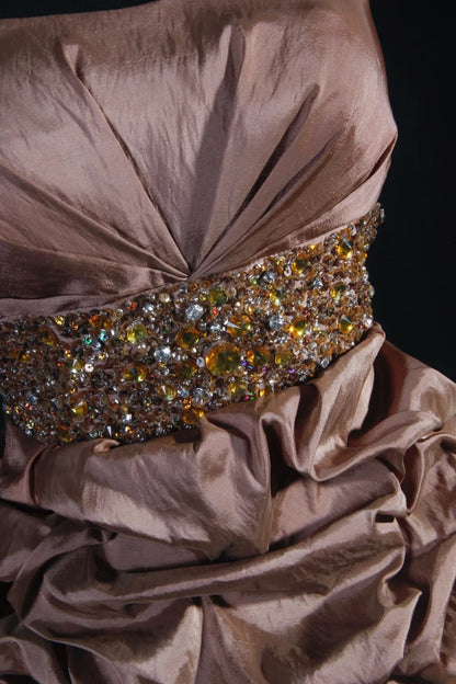 Elegantes, trägerloses Etuikleid aus braunem Taft mit goldenen Perlen, kurzes Kleid zum 16. Geburtstag, Homecoming-Kleid, Cocktailkleid AS103