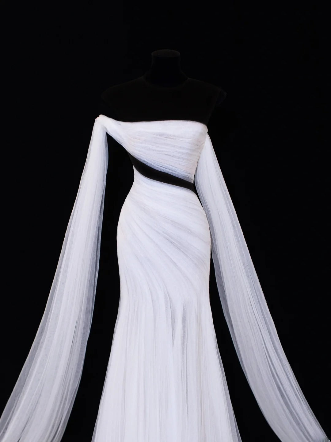 Elegant Women's Mermaid Strapless With One Shoulder Sleeves White Tulle Long Wedding Gowns Dresses SA104