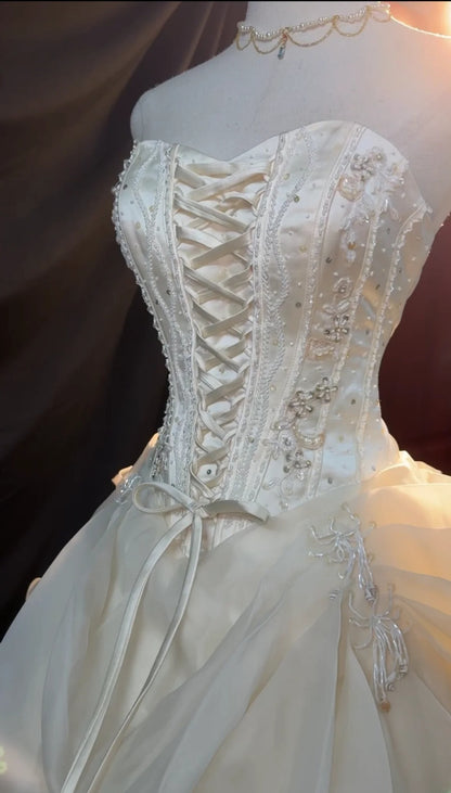 Vintage Style Ball Gown Sweetheart 1950s Satin White With Ruffled Brides Gown Bridal Dress Long Wedding Dresses RB5782