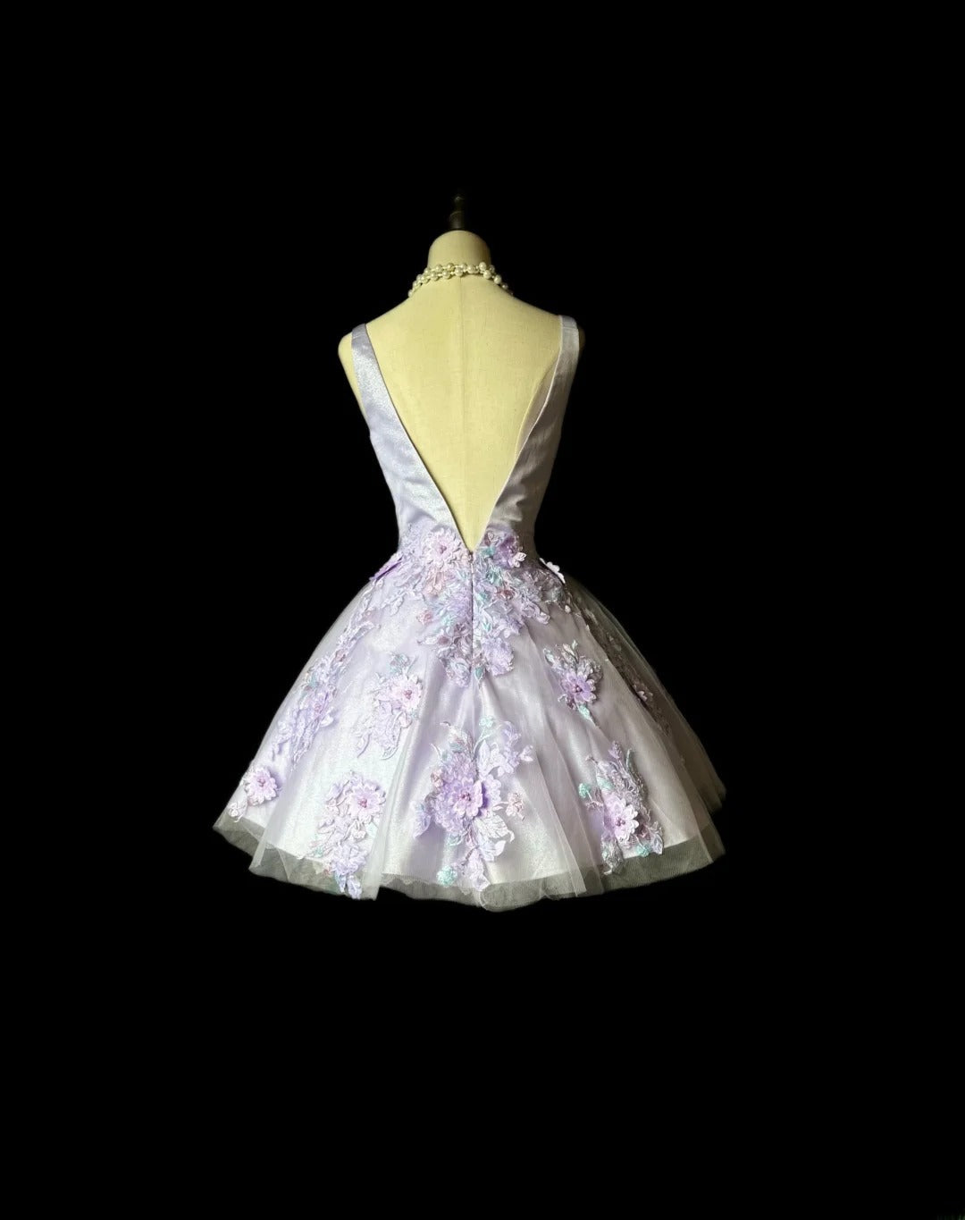 Princess Ball Gown V Neck Lilac With Appliqued Lace Birthday Gown Homecoming Dresses Ideas Hoco Outfits RB5932