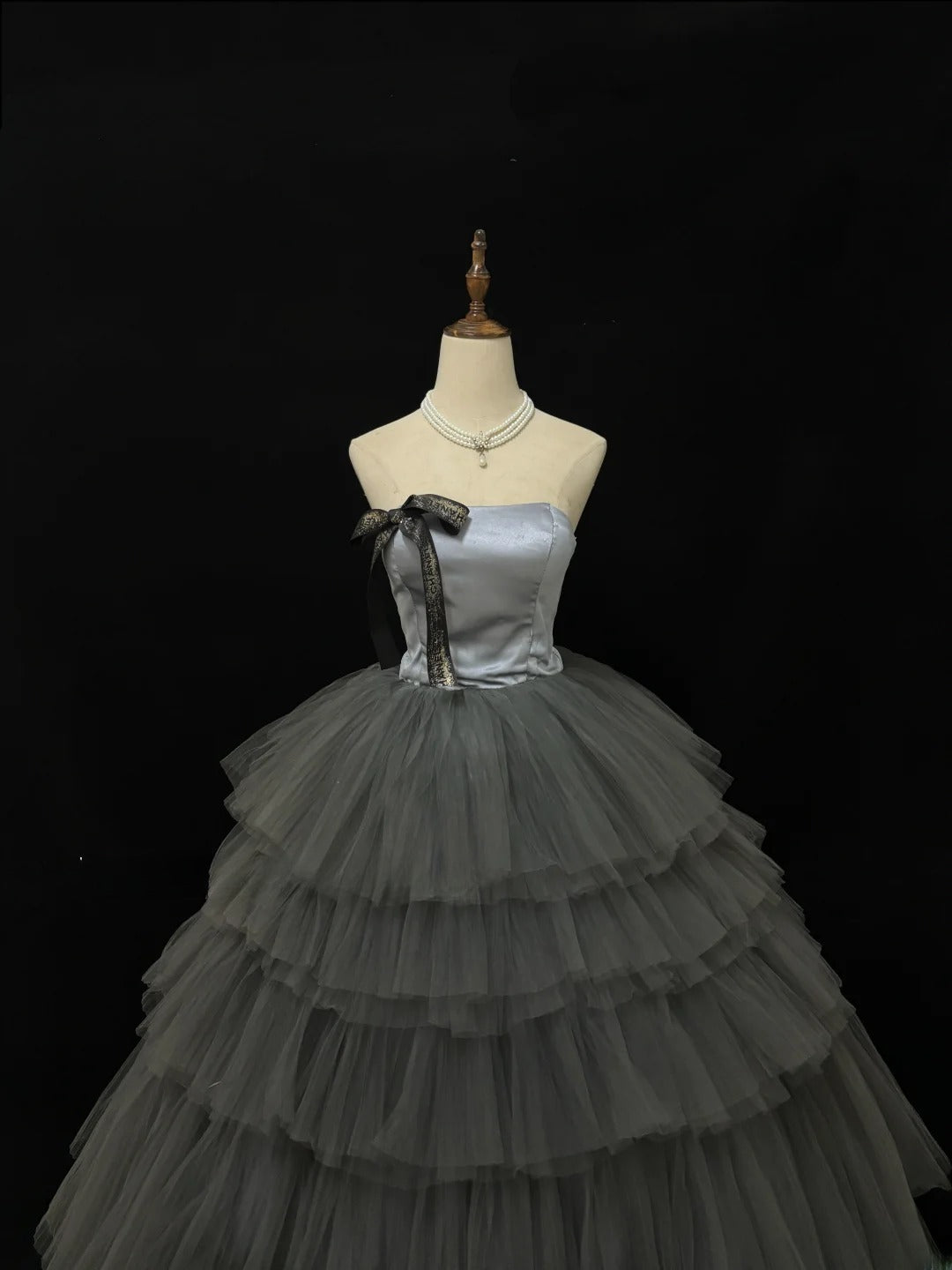 Princess Ball Gown Strapless Grey With Bow Quince Dress Voluminous Sweet 16 Sweet Sixteen Outfits Vestido de 15 RB7492