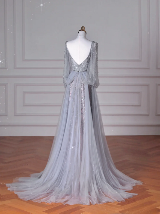 Robe de bal longue élégante en tulle gris argenté, coupe trapèze, col en V, style formel, idéale pour les soirées dansantes (AB2207)