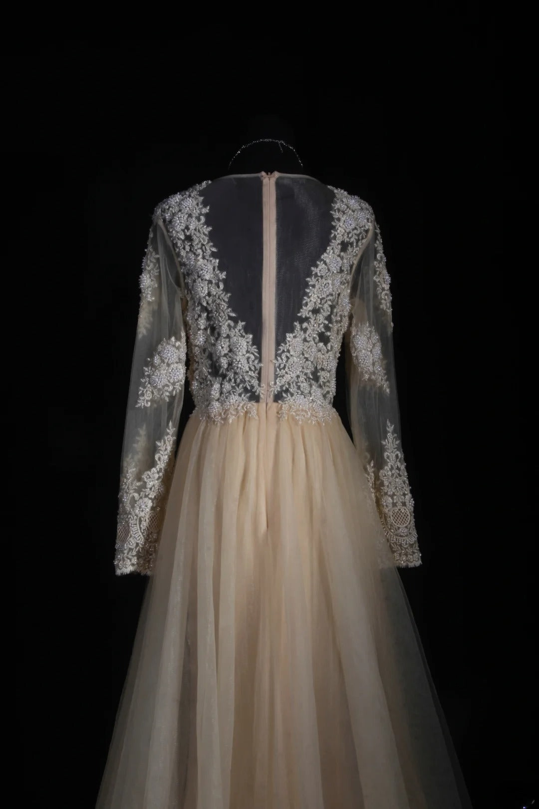 Robe de mariée élégante pour femme, coupe trapèze, col en V, manches longues, dentelle champagne, longueur au sol, AS151
