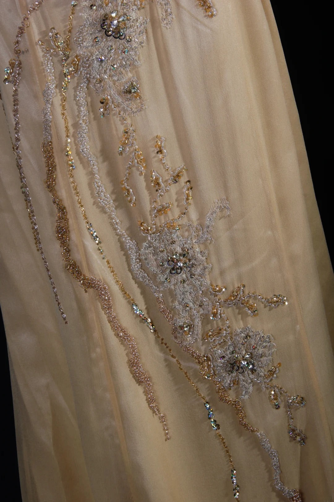 Funkelnde Ballkleider im ästhetischen Meerjungfrauen-Stil mit Neckholder in Champagner mit Perlen – Inspiration für ein beeindruckendes langes, formelles Partykleid für Teenager und Gymnasiasten AS159