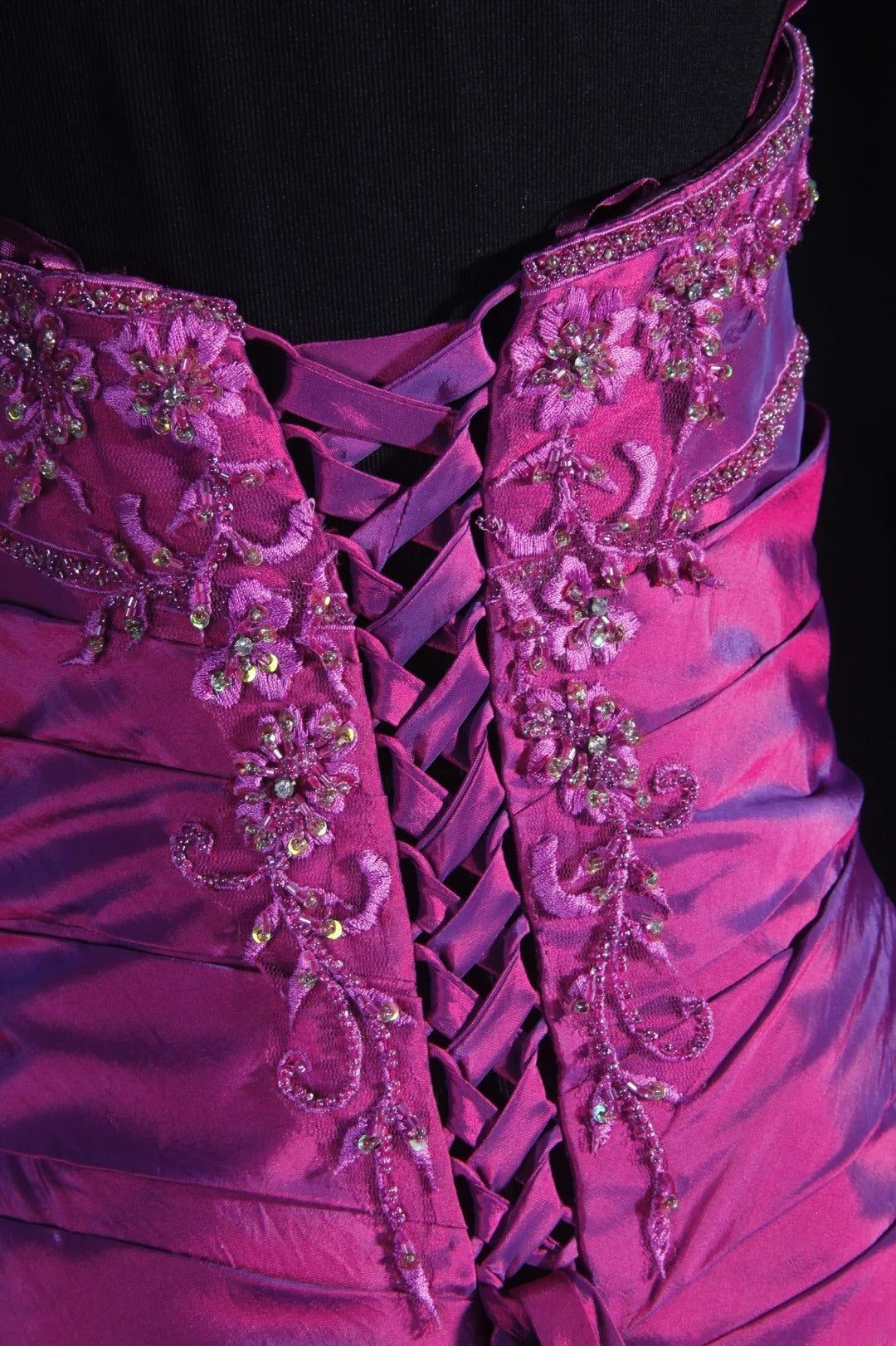 Vintage-Ballkleid, trägerloses, lilafarbenes Abendkleid im Stil der 1950er Jahre – ein beeindruckendes langes Abendkleid für Partys und festliche Anlässe (AS160).