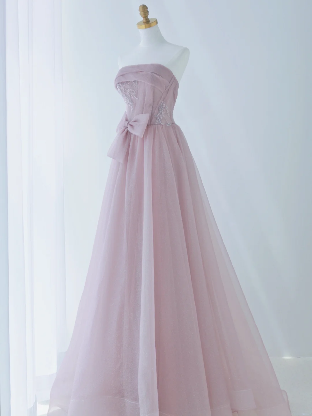 Einfaches, trägerloses, langes, formelles A-Linien-Kleid aus rosa Tüll für Abschlussball, Tanzabend oder Geburtstag (AS162)