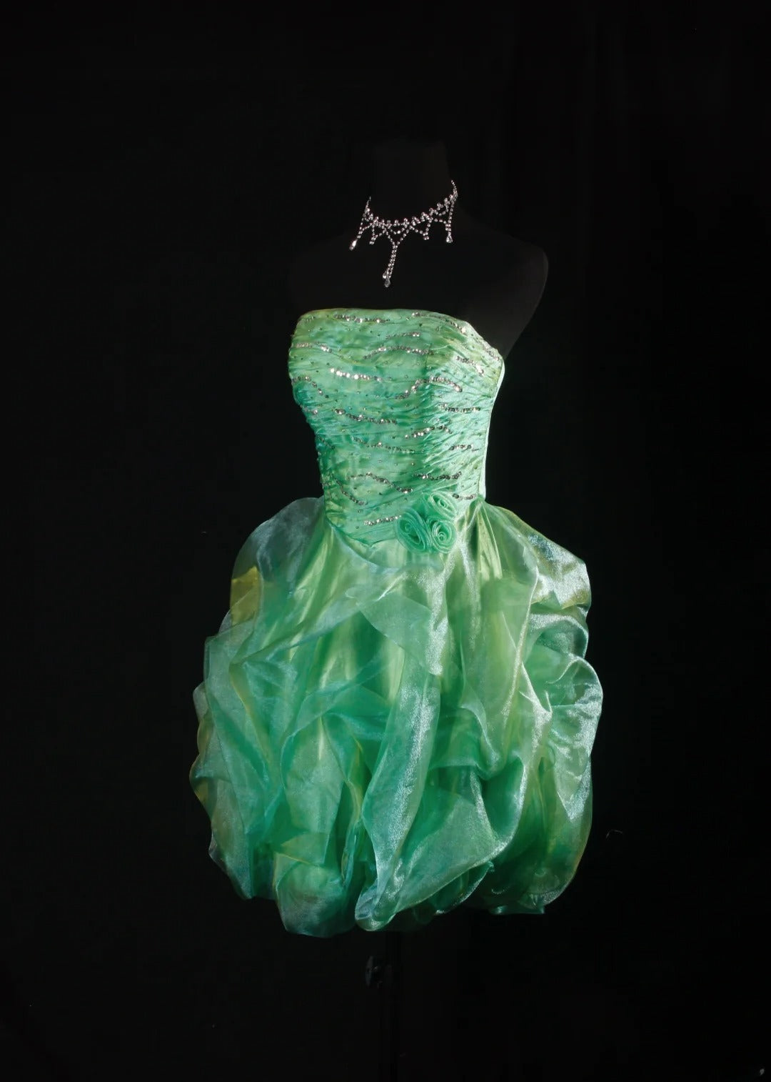 Robe de bal chic sans bretelles verte courte pour un 16e anniversaire, robe de cocktail en organza AS165