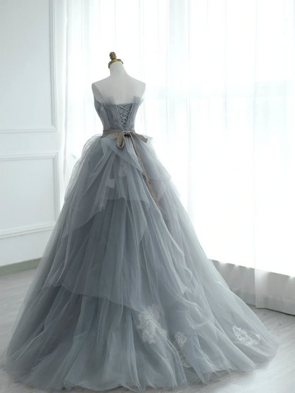 Robe de bal chic sans bretelles en tulle gris argenté, longue et élégante, idéale pour une soirée dansante ou un 18e anniversaire (AS172)