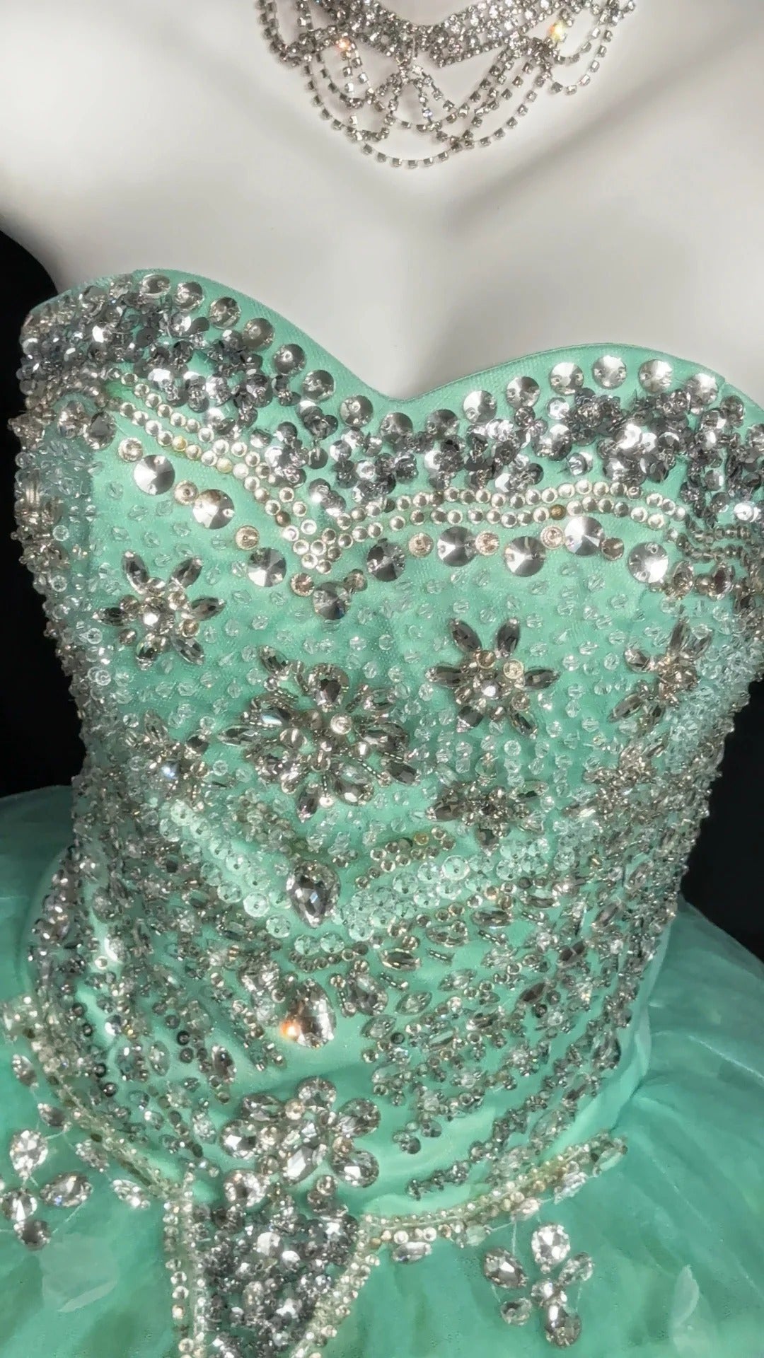 Princess Ball Gown Strapless Green Tulle Long With Beading Corset Fitted Sweet 16 Dresses Seventeen Quince Dress RB3607