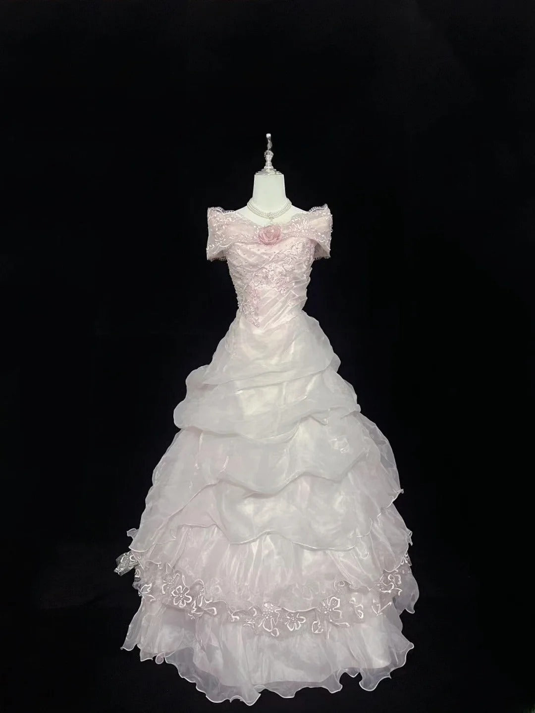 Cute Ball Gown Off The Shoulder Pink Organza With Tiered Layers Long Quince Dress Voluminous Sweet 16 Sweet Sixteen Outfits Vestido de 15 RB7576
