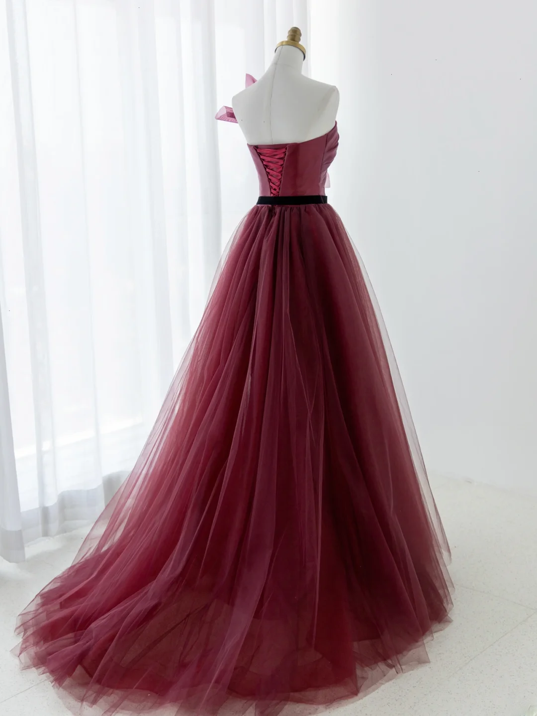Elegantes, trägerloses, burgunderrotes Tüll-Abendkleid, langes, formelles Ballkleid, Tanznacht-Outfit, Abendkleid zum 18. Geburtstag AS177