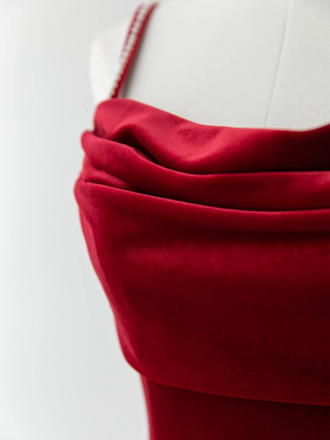 Sexy Meerjungfrauen-Abendkleid mit Spaghettiträgern aus dunkelburgunderfarbenem Samt – modisches und ästhetisches Design für Teenager, festliche Kleider, Party-Outfits, Ballkleid AB1151