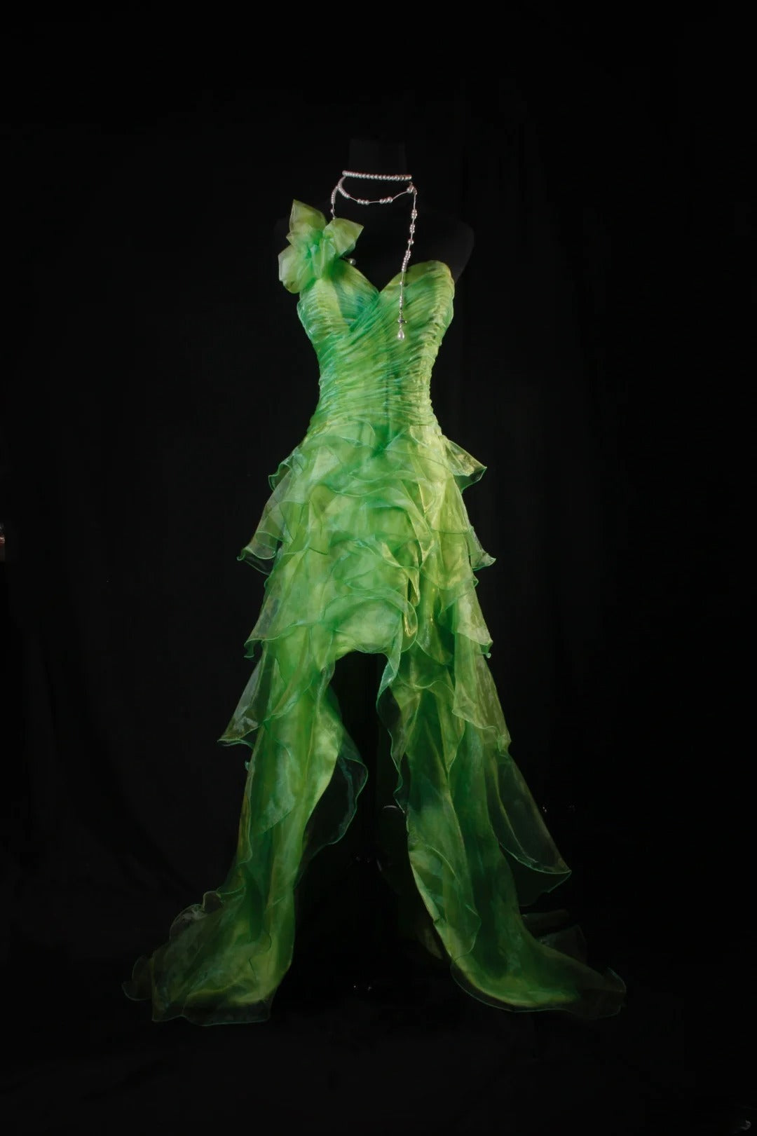 Elegantes, asymmetrisches, schulterfreies grünes Tüll-Abendkleid, langes Partykleid, AB2184