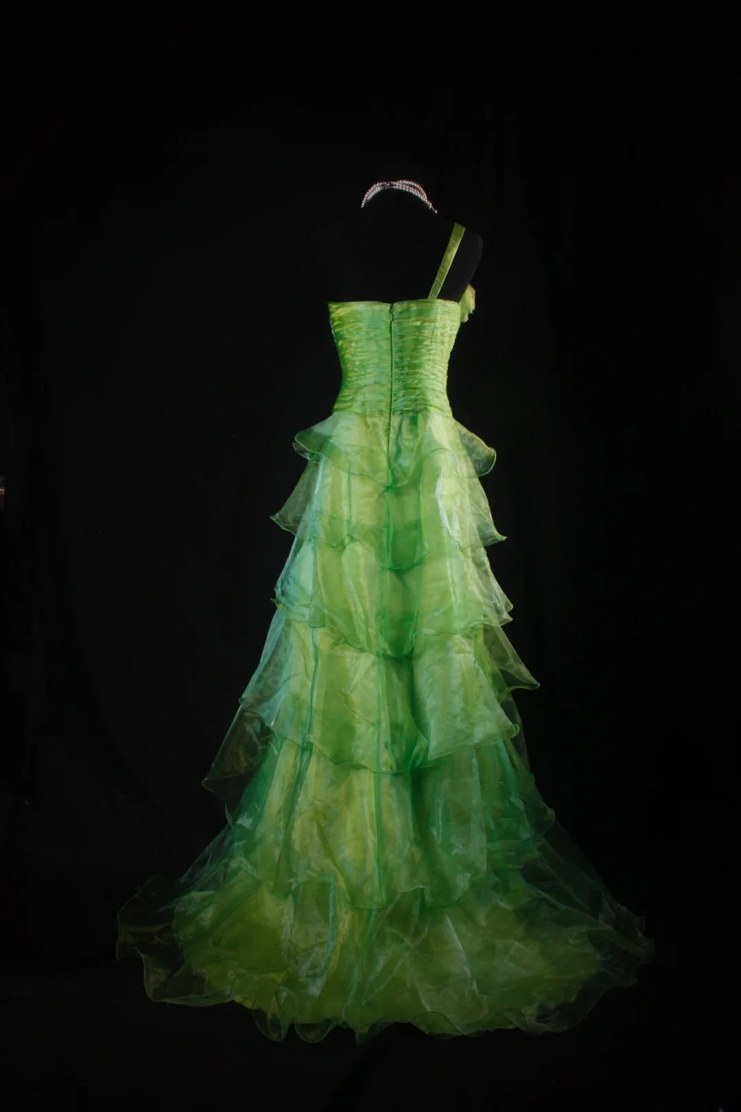 Elegantes, asymmetrisches, schulterfreies grünes Tüll-Abendkleid, langes Partykleid, AB2184