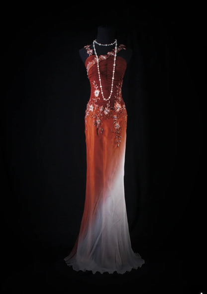 Robe de soirée sirène chic à fines bretelles en mousseline bordeaux ornée d'appliques de perles, idéale pour les bals de fin d'année et les fêtes d'adolescentes (AB2187)