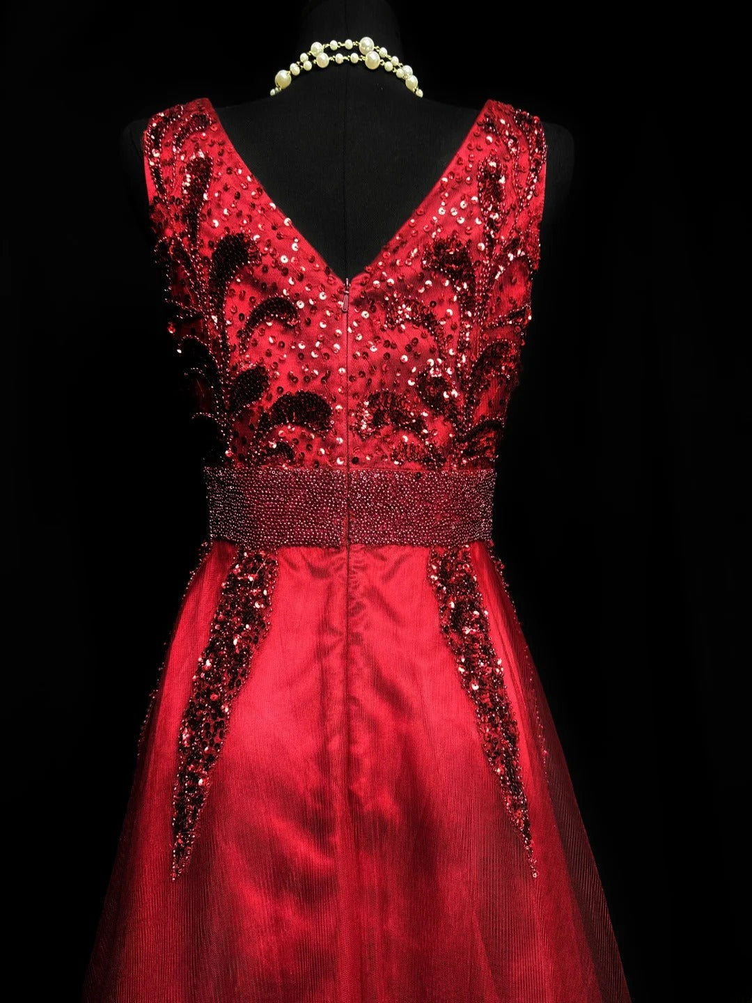 Vintage Prom Dresses A line V Neck Red Tulle With Beads Crystals Sleeveless Long Formal Outfits RB6005