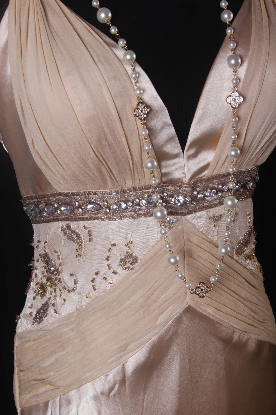 Elegantes Ballkleid im Stil der 1950er Jahre, A-Linie, V-Ausschnitt, champagnerfarbener Chiffon mit Perlenstickerei, langes Vintage-Abendkleid AS210