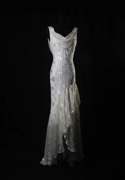 Robe de bal élégante années 1950, style sirène, col bénitier, en mousseline gris argenté ornée de perles, robe de soirée longue vintage AS213