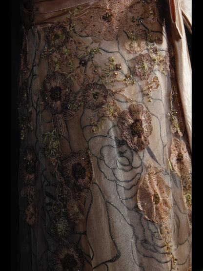 Robe de bal vintage années 50, coupe trapèze, bretelles spaghetti, dentelle champagne, longue et élégante (AS234)