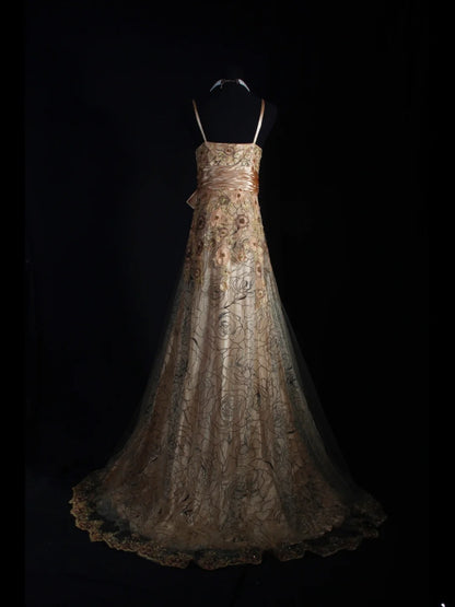 Robe de bal vintage années 50, coupe trapèze, bretelles spaghetti, dentelle champagne, longue et élégante (AS234)