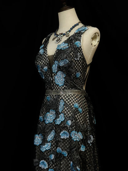 Beautiful Prom Dresses A Line V Neckline Black Lace With Backless Appliqued Long Formal Outfits RB6090